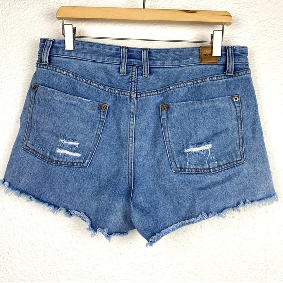 RVCA Boyfriend Distressed Denim Shorts size 30 - Picture 2 of 14